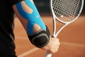Tennis Elbow Symptoms: Causes, Signs & How to Recover 2026