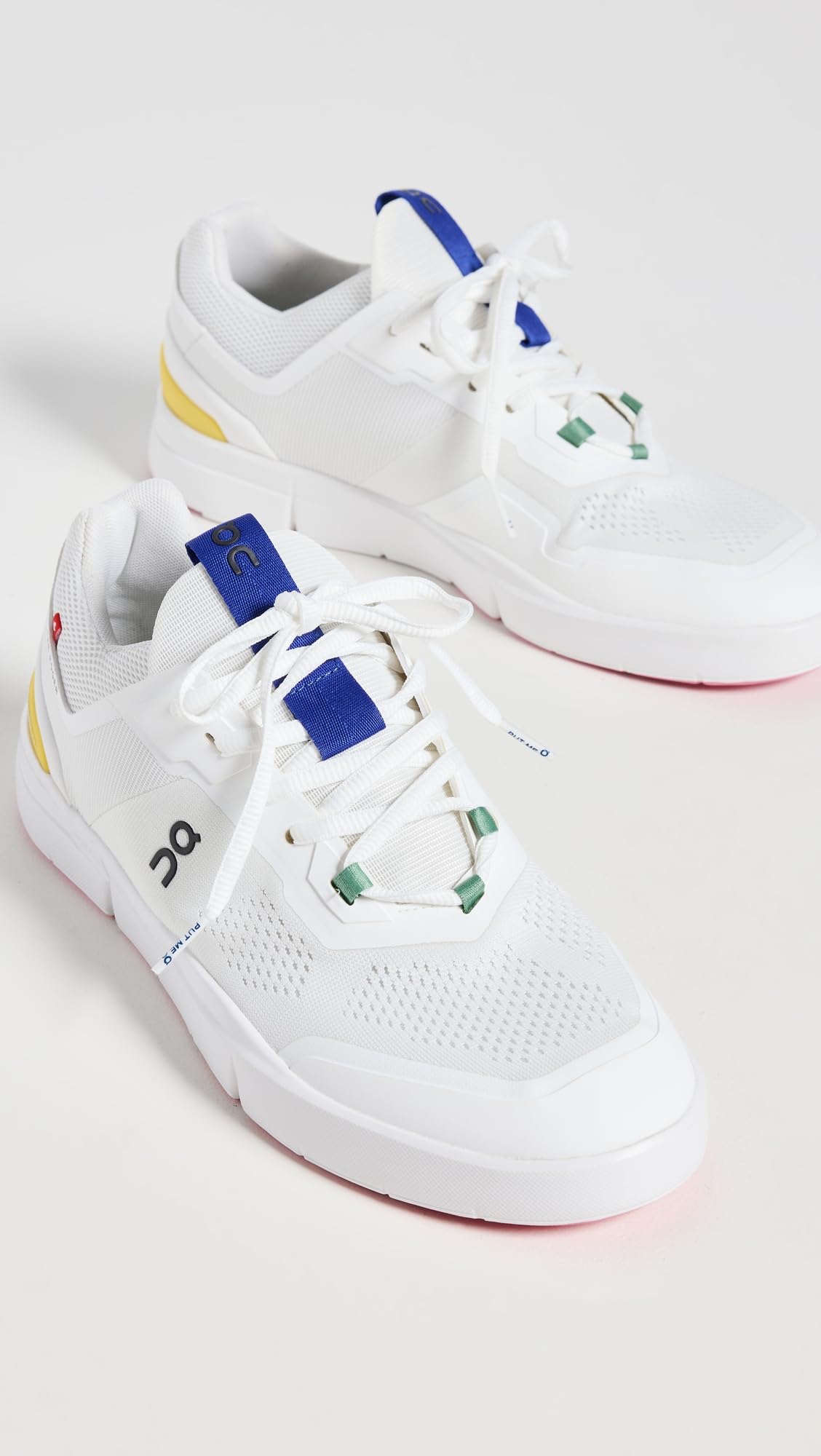 On Women's The Roger Spin Sneakers