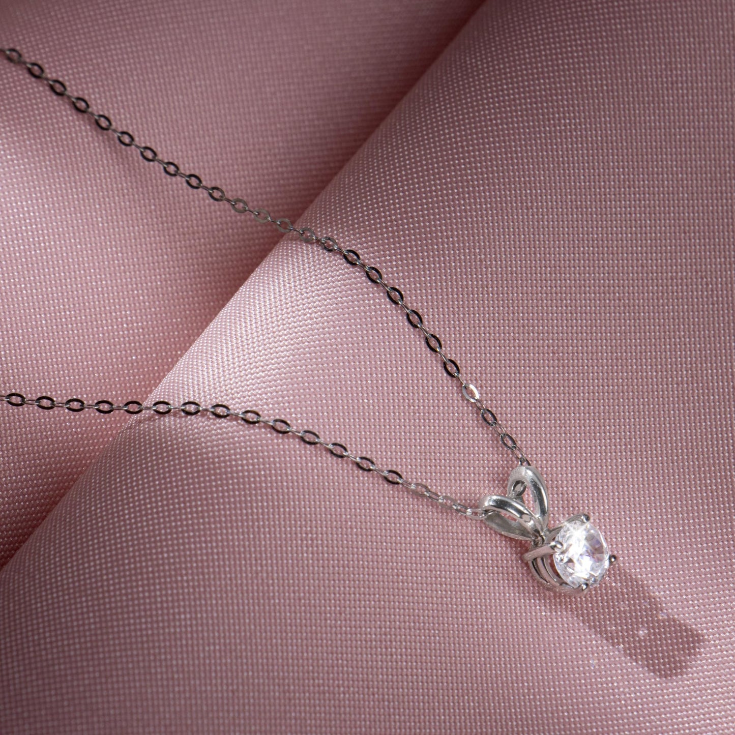 Amazon Essentials IGI Certified 0.25 Carat Solitaire Lab Grown Diamond Pendant Necklace in Solid White 14K Gold, Adjustable 16" Chain with 2" Extender, Jewelry for Women - Tennis Mindset