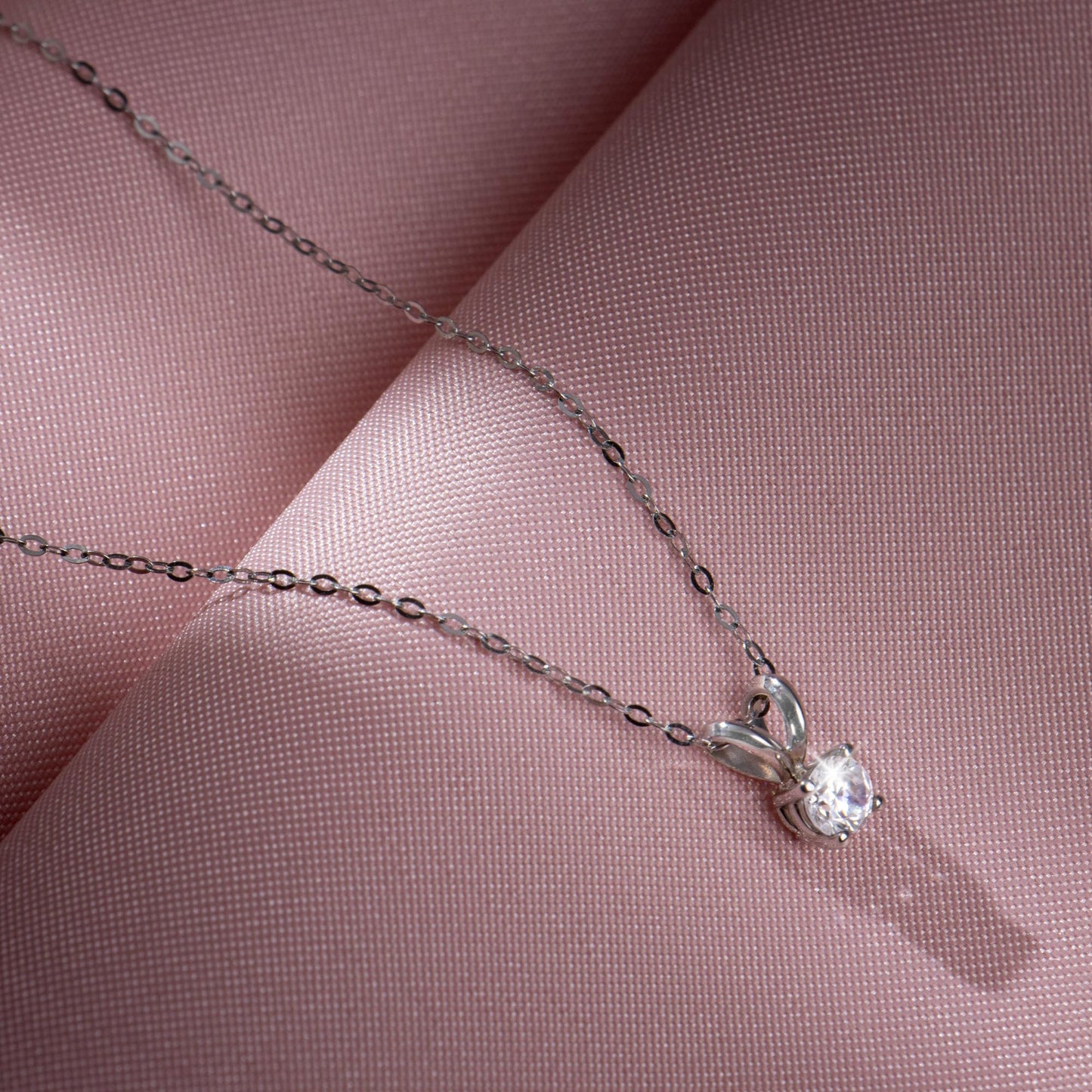 Amazon Essentials IGI Certified 0.25 Carat Solitaire Lab Grown Diamond Pendant Necklace in Solid White 14K Gold, Adjustable 16" Chain with 2" Extender, Jewelry for Women - Tennis Mindset